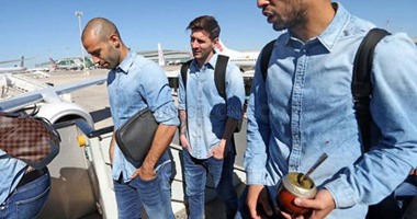بالصور.. برشلونة يصل مدريد استعداداً لمواجهة أتلتيكو