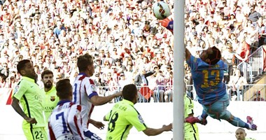 بالفيديو.. برشلونة يتعادل سلبيا مع أتليتيكو فى شوط مثير بقمة الحسم