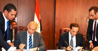 المصرية للاتصالات توقع بروتوكول لتدريب طلاب المدارس الفنية