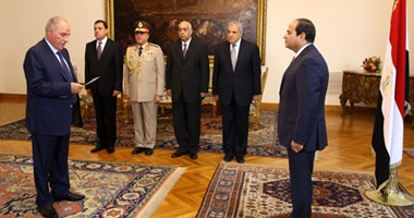 الرئاسة: الزند يؤدى اليمين الدستورية أمام الرئيس وزيرا للعدل 