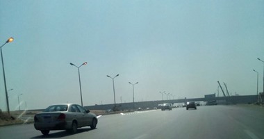 "واتس آب اليوم السابع": إضاءة أعمدة الإنارة نهارا فى التجمع الخامس