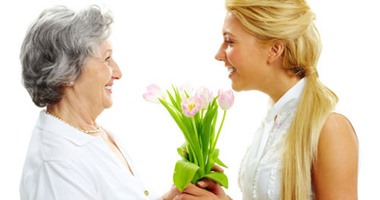 5 نصائح لتخطفى قلب "حماتك" من المقابلة الأولى