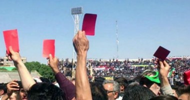 مدينة تبريز ترفع "كارت أحمر" لروحانى اعتراضا على مباراة فريقها