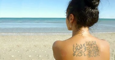 بعد "وشم" دنيا مسعود.. أشهر 10 جمل شعرية أسىء فهمها.. أم كلثوم استجابت للجمهور وغيرت "إن الحظ شاء" وحلمى سالم ضبطه عمال "المطابع".. و"عائشة" سعدى يوسف دعت لإحراق كتبه