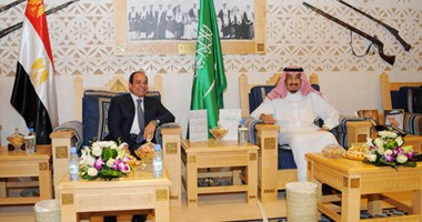 بالصور.. العاهل السعودى يستقبل الرئيس السيسى والوفد المرافق له