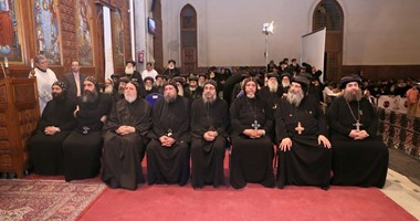 البابا تواضروس يُجلِّس أسقفين ويُرسِّم 6 رهبان على إيبارشيات جديدة منهم 3 لشمال وجنوب فرنسا وشرق كندا.. ويداعب الصعايدة: "مخطرش فى بالى إنهم يضحكوا عليا والأسايطة شطار".. و"يؤانس" أسقفا لأسيوط