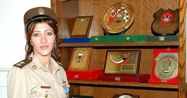 فراشة المظلات تروى لـ"اليوم السابع" تفاصيل لقائها بـ"مبارك" داخل مستشفى المعادى.. النقيب رحاب عبد الحليم: ذاكرته قوية جدا ويتابع كل ما يحدث فى مصر.. أكد لى أن الإرهاب سينتهى.. ووصف السيسى برجل المرحلة