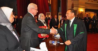 تكريم جامعة القناة فى مؤتمر جودة التعليم العالى