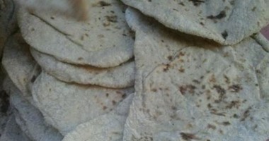 "واتس آب اليوم السابع": رغيف خبر غير مطابق للمواصفات بأبو كبير بالشرقية