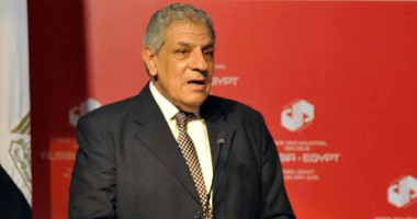 محلب يصدر قرارا بتخصيص أراض بجنوب سيناء لإقامة مدرسة وإدارة تموينية