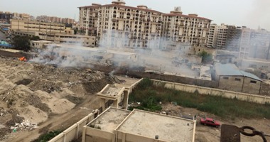 "واتس آب اليوم السابع": بالصور.. حرق القمامة بمنطقة سكنية فى بورسعيد