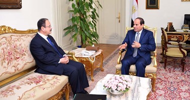 الرئيس يستعرض مع وزير الداخلية إجراءات ضبط الحالة الأمنية