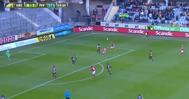 بالفيديو.. هدف على طريقة فان باستن بالدورى السويدى
