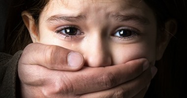 تجديد حبس مدير مدرسة بمصر الجديدة 15 يوما لاتهامه باغتصاب 3 تلاميذ