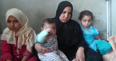 نيابة بلبيس تكرم زوجة خفير شرطة استشهد على يد إرهابيين أثناء تأدية عمله