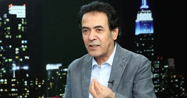 أمن الجيزة يكثف جهوده لضبط المتهمين بسرقة سيارة نجل شقيقة "خيرى رمضان"