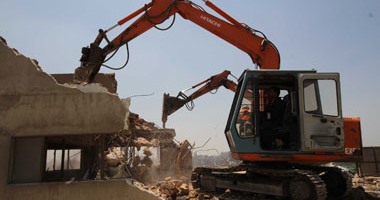 استمرار أعمال هدم مقر الحزب الوطنى