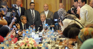 محلب: تفعيل قرار تخصيص الأراضى الصناعية بالأمر المباشر