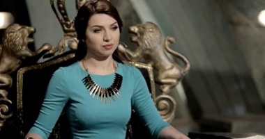 منى عبد الوهاب توضح حقيقة أزمتها مع نضال الأحمدية