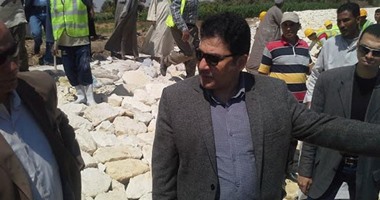 وزير الرى فى توشكى غدا لافتتاح أول بئر يعمل بالطاقة الشمسية.. حسام مغازى: تركيب عدادات لمراقبة سحب مياه الخزان الجوفى بمناطق مشروع المليون و500 ألف فدان.. والانتهاء من حفر 640 بئرا