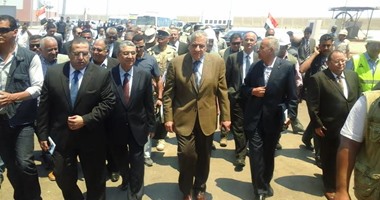 محلب لـ"اليوم السابع": سنواجه جشع التجار بمنافذ جديدة بالتعاون مع الجيش