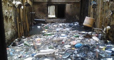 بالصور.. قراء "اليوم السابع": الصرف الصحى يحاصر مساكن الناصرية بالإسكندرية