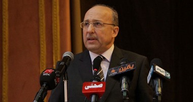 وزارة الصحة تغلق 12 مركزا مخالفا لعلاج الإدمان بالقاهرة والجيزة.. صابر غنيم: مسح شامل للكشف عن المراكز المخالفة بالمحافظات.. ويؤكد: إحالة الأطباء المخالفين للنيابة والمحكمة التأديبية