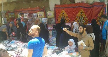 حزب النور بالغربية ينظم معرضًا للملابس للبيع بأسعار التكلفة بطنطا