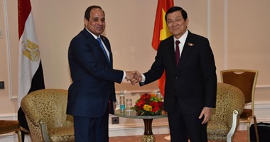 السيسى يضع أول خطوة رئاسية فى أرض فيتنام.. الرئيس يزور "هانوى" فى أول زيارة لقائد مصرى.. رابطة "آسيان" تدعم علاقات البلدين التاريخية.. منح تعليمية بالقاهرة والأزهر.. و17 مليار دولار واردات يمكن المنافسة عليها