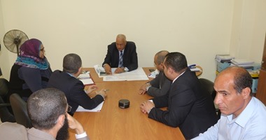 محافظ السويس: إقامة مشروعات صغيرة ومكملة بالمناطق الصناعية بالسويس
