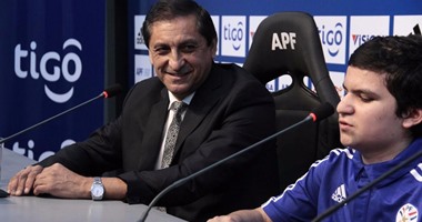 طفل كفيف يعلن قائمة منتخب باراجواى للمشاركة فى كوبا أمريكا