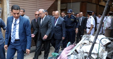بالصور.. رئيس الوزراء يتفقد موقع حريق الغورية
