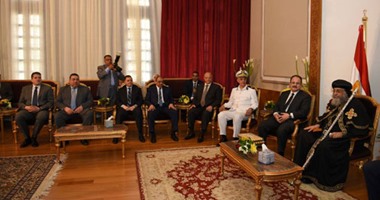بالصور.. وزير الداخلية من الكاتدرائية: نشيد بالدور الوطنى المشرف للكنيسة المصرية