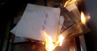 بالصور.. أسبوع المعارك التافهة.. خناقة على إعراب كلمة بلجنة الشعر.. كوب شاى فى وجه ناقد فى بنى سويف.. والسويس تشهد حرق ديوان شعر على نار البوتاجاز