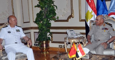 وزير الدفاع يلتقى قائد القوات البحرية لجيش التحرير الشعبى الصينى