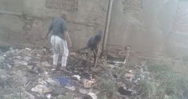 صحافة المواطن: تسرب مياه الصرف الصحى أسفل العقارات بالسلام