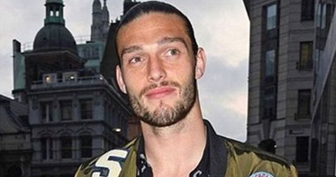 بالصور.. نجوم وست هام يحتفلون بالانتصار على الشياطين برفقة صديقاتهم