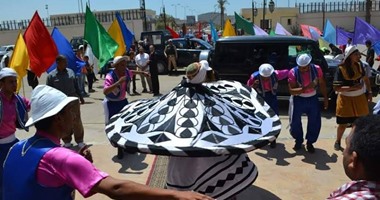بالصور.. فرق السويس للفنون الشعبية تستقبل سفير النرويج