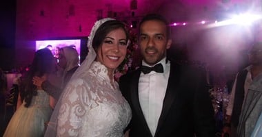 بالصور.. أول زفاف بساحة قلعة قايتباى بالإسكندرية يثير الجدل.. "القومى لمكافحة الفساد": إهانة للمبنى التاريخى يجب محاسبة المسؤولين عنها.. و"آثار الإسكندرية": الحفل يدر ربحًا على الوزارة ويدعم السياحة