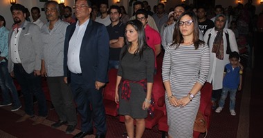 بالصور.. افتتاح عرض "حب على نضافة" على مسرح النهار