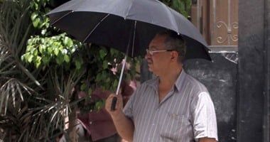 أغسطس أسخن شهور السنة فى مصر.. معهد البحوث الفلكية: درجات الحرارة ترتفع نتيجة تخزين طبقات الأرض حرارة الشمس بعد "الانقلاب الصيفى".. ورئيس هيئة الأرصاد: نحن المعنيون بإصدار هذه التقارير