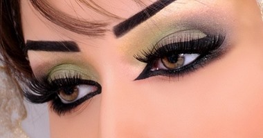 5 خطوات سهلة للحصول على مكياج عيون محترفين