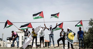 بالصور.. الفلسطينيون يحيون الذكرى الـ68 للنكبة وسط دعوات لإنهاء الانقسام