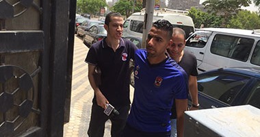 حسام البدرى يرفض التفريط فى ثنائى وسط الأهلي