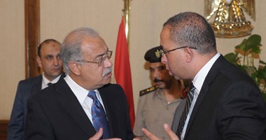 الحكومة توافق على قانون الصحافة والإعلام تمهيدا لرفعه لمجلس النواب.. وتشكيل لجنة برئاسة وزير العدل لتفعيل المادة 71 من الدستور.. وزير الصحة: 20% ارتفاعا فى أسعار الأدوية التى يصل ثمنها لـ30 جنيها