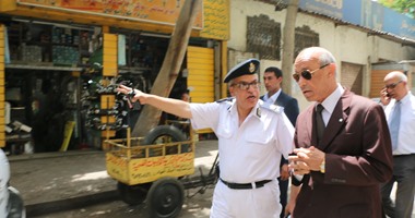 أحمد تيمور لصاحب مخزن مخالف بالفجالة: "المخزن يولع فى الناس وأنت نايم"