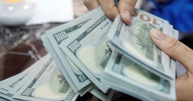 الدولار يسجل 18.38 جنيه.. واليورو بـ19 جنيهًا