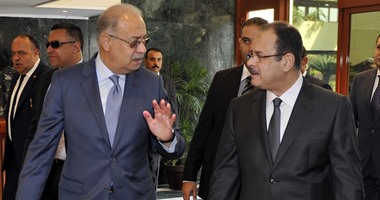 رئيس  الوزراء يلتقى وزير  الداخلية لمتابعة تداعيات تفجير الكنيسة البطرسية