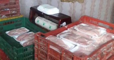 حبس تاجر 4 أيام فى واقعة ضبط 3 سيارات تبيع دواجن فاسدة بباب الشعرية
