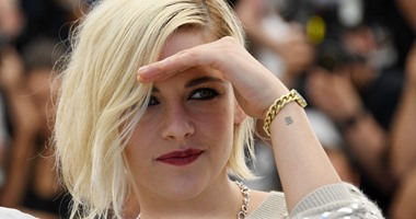 بالصور.. كريستين ستيوارت تسرق الأضواء فى فوتوكول "Personal Shopper" بـ"كان"